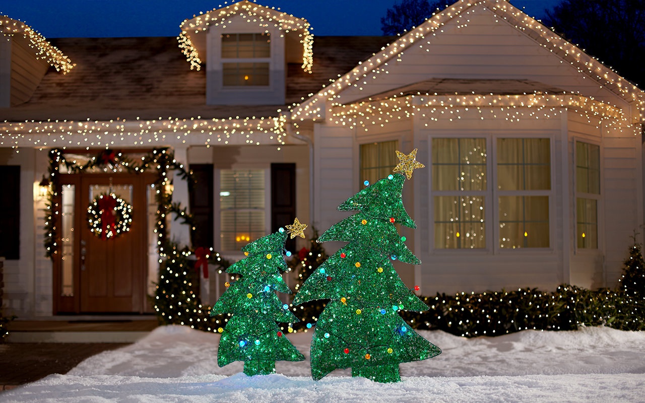 house-facade-in-studio-snow-christmas-trees